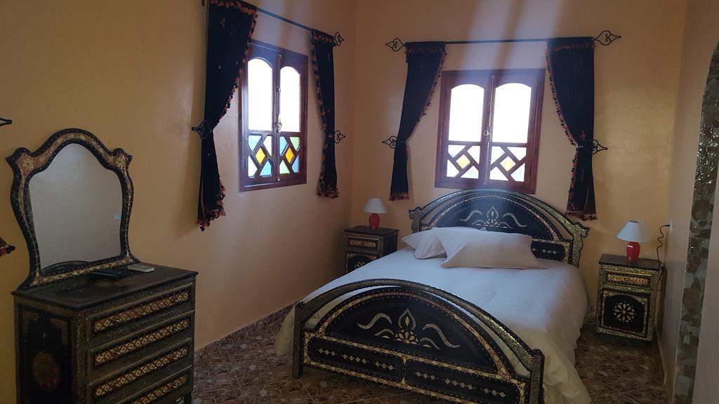 Hotel Dar Ilyana Ait Tiourhza Zewnętrze zdjęcie